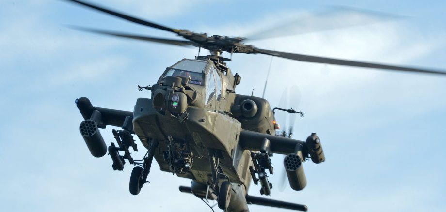 Niederländischer Kampfhubschrauber AH-64D Apache.
