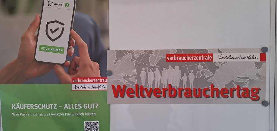 Banner mit den Aufschriften "Käuferschutz-alles gut?" und "Weltverbrauchertag"